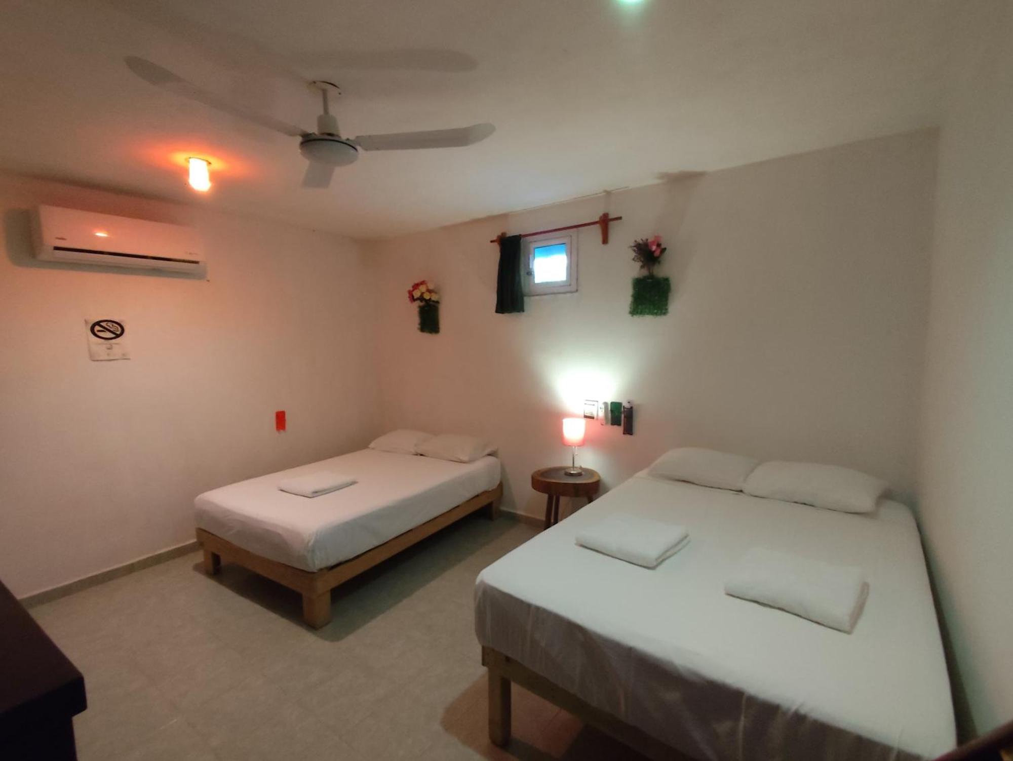 Alojamiento Ya'Ax Nah Playa del Carmen Eksteriør billede