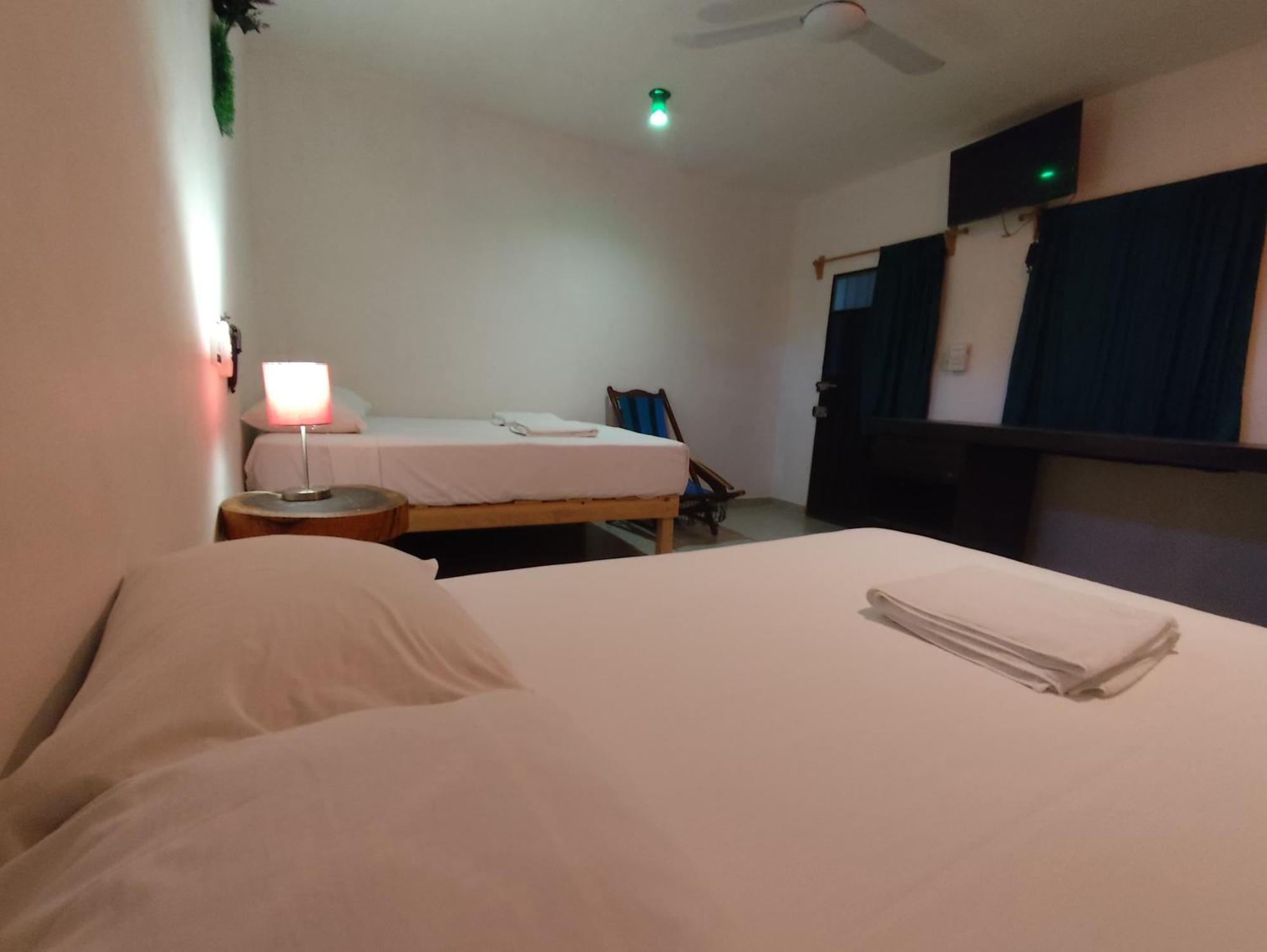 Alojamiento Ya'Ax Nah Playa del Carmen Eksteriør billede